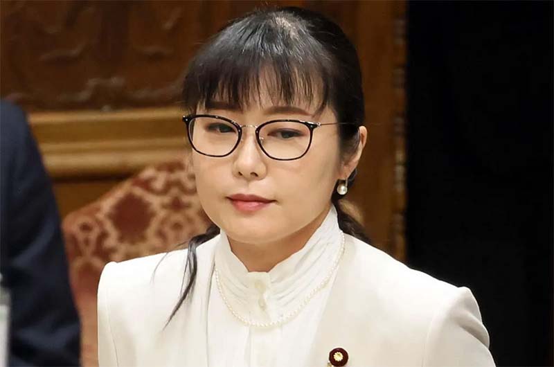 加藤鮎子氏