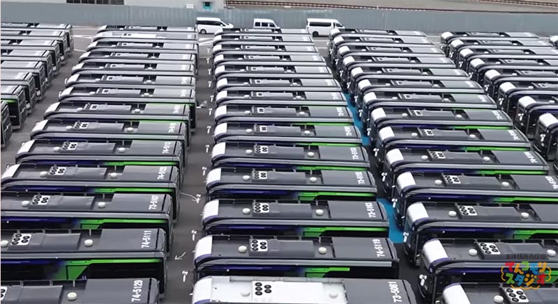 欠陥品で放置されたEVバス