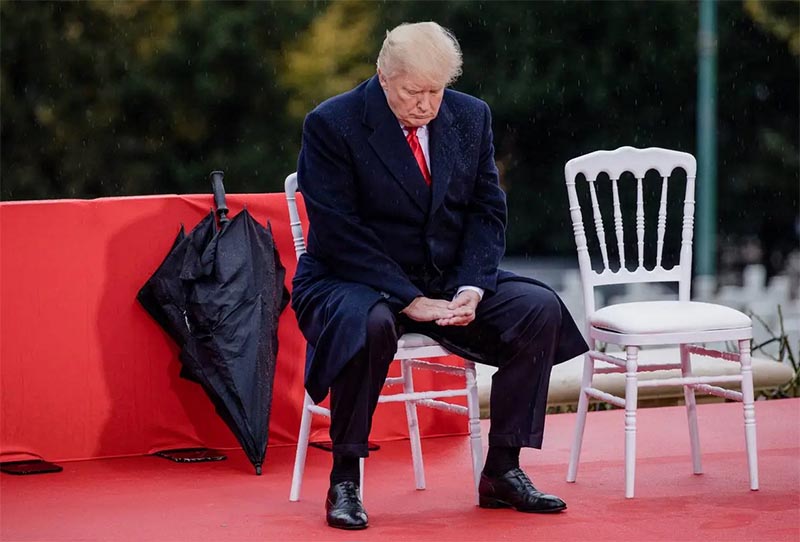 苦悩するトランプ