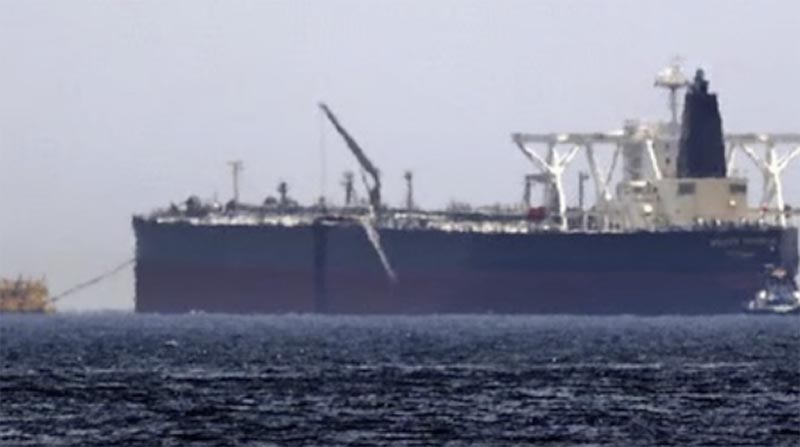 ホルムズ海峡通過船の保険料が2億円になる