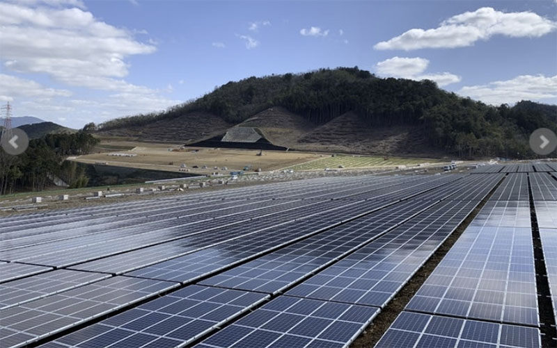 メガソーラーパネル